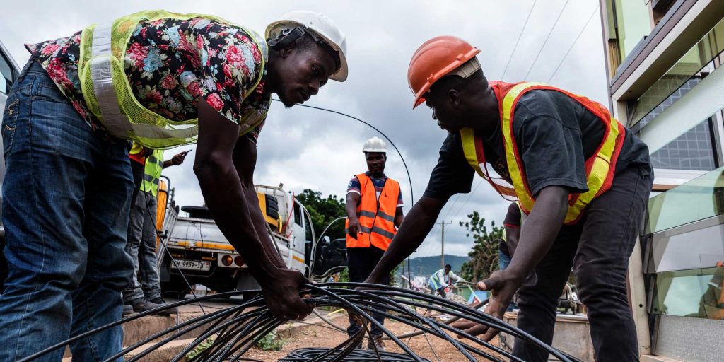 FG Seeks $1.2bn To Build 90,000km Fibre Network