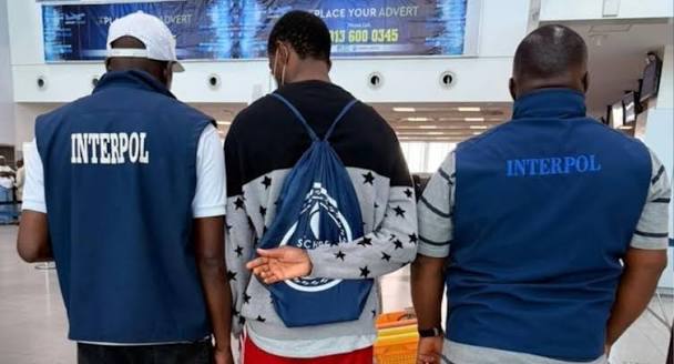 Six Nigerians extradited to US over allegations of romance scams