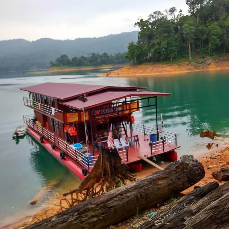 P’Harcourt Court Pauses Military Houseboat Suit for Out-of-Court Settlement