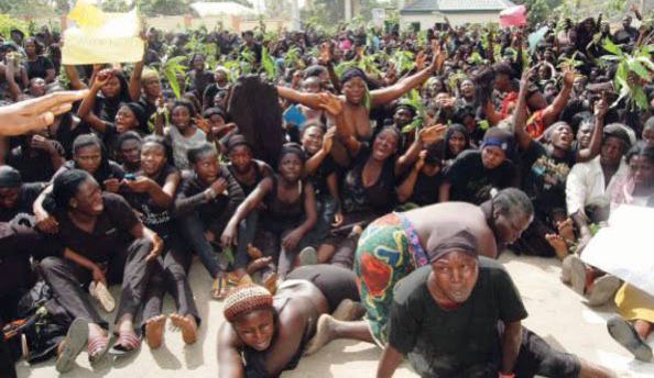 Women in Plateau State block highway over killing of three vigilantes